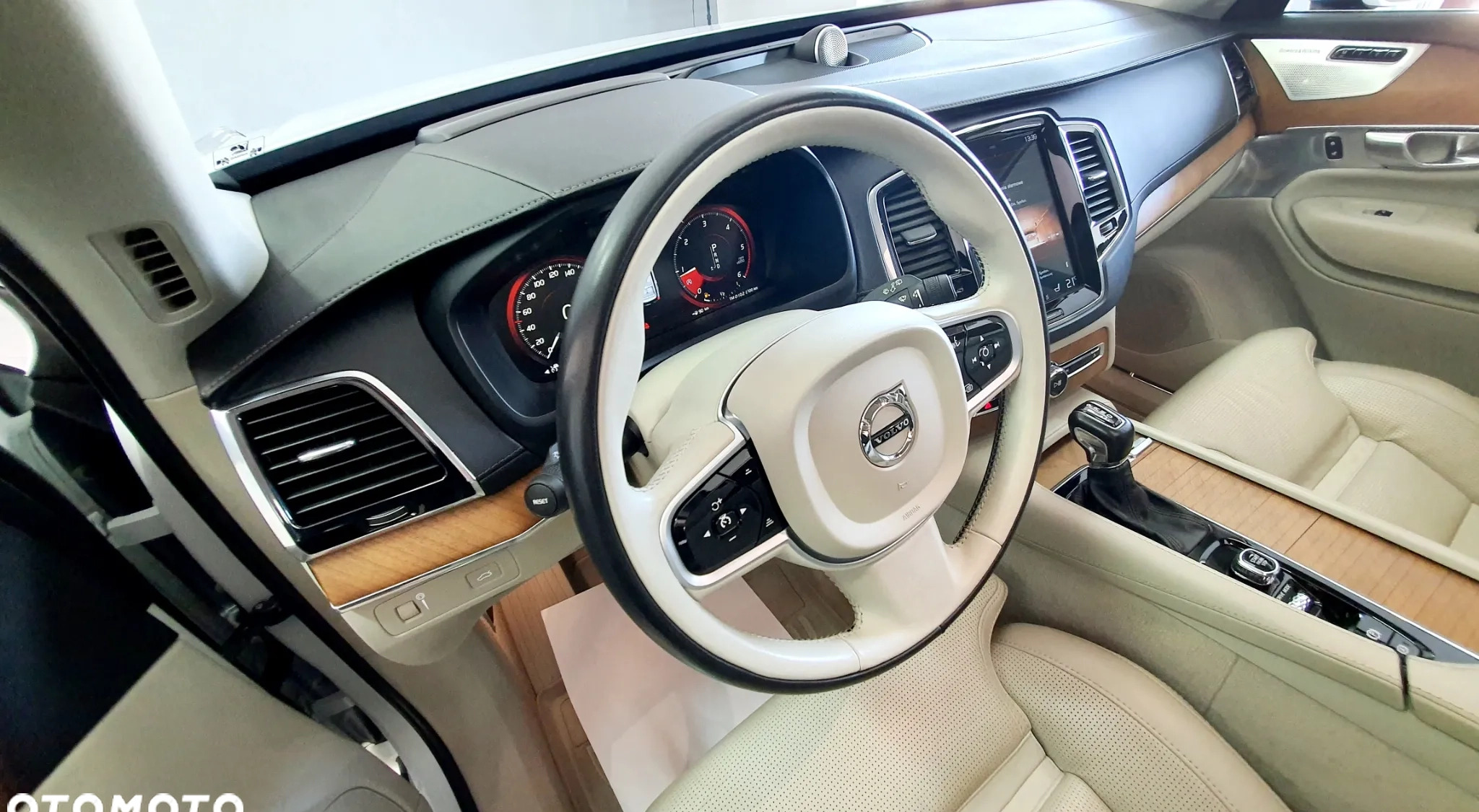 Volvo XC 90 cena 197900 przebieg: 125000, rok produkcji 2019 z Zalewo małe 781